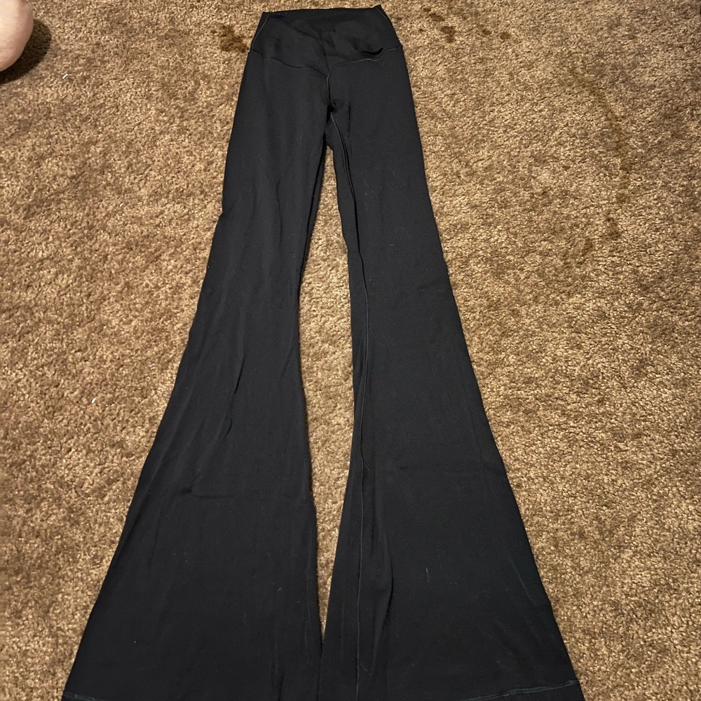 Black cross over aerie flare leggings, XS